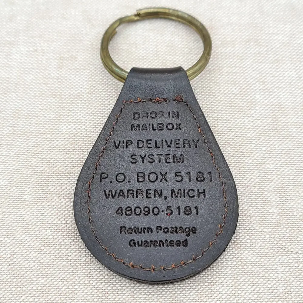 WARREN MICHIGAN 48090 Vintage Chrysler Pentastar Logo Key Chain Lost & Return